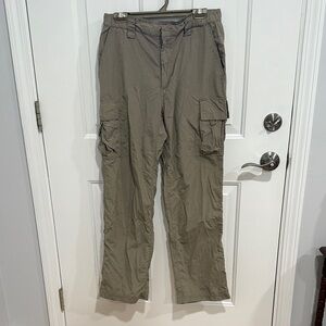 The North Face Men's Cargo Pants - Olive